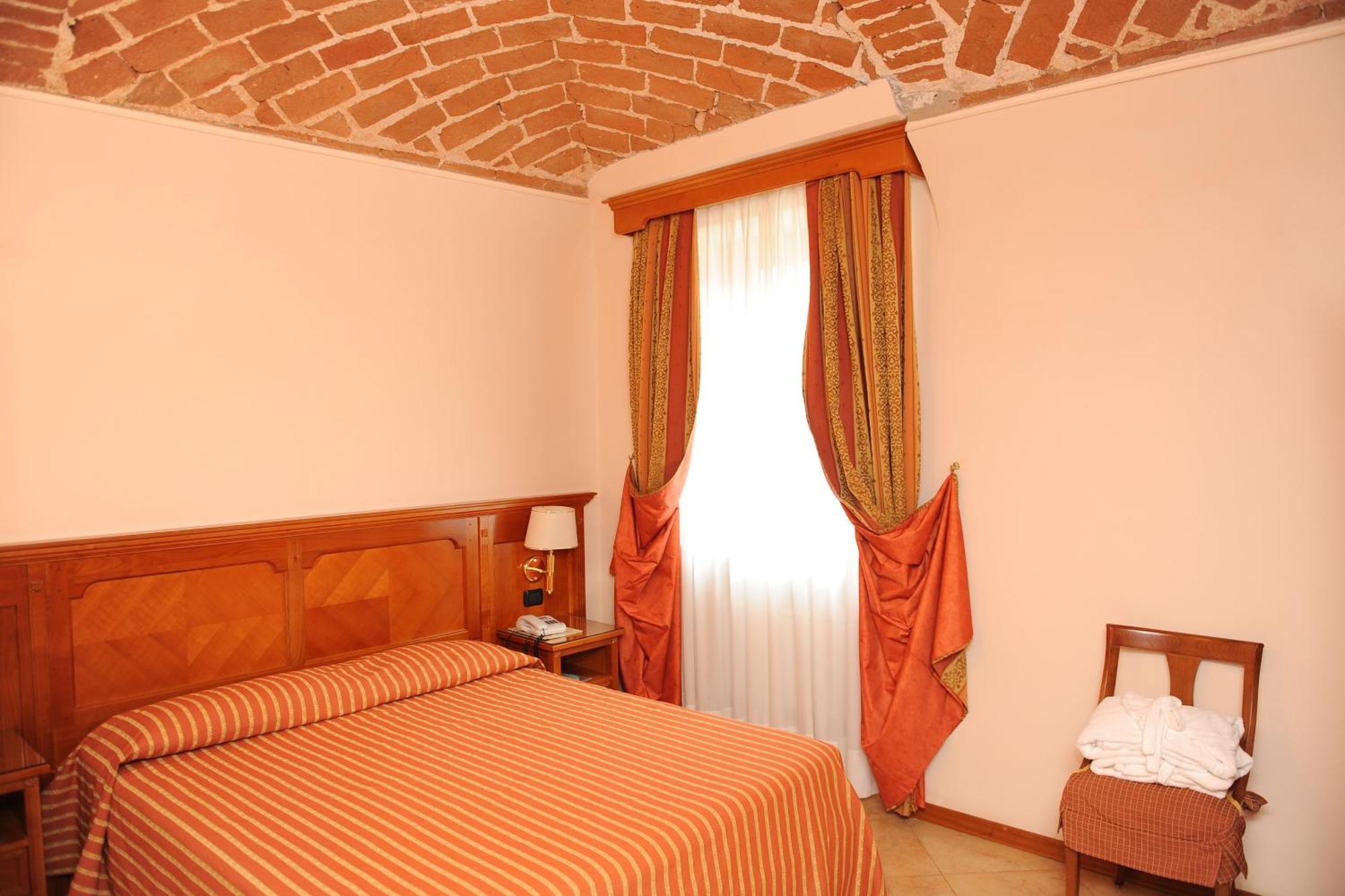 Hotel Acqui & Centro Benessere Acqui Terme Ngoại thất bức ảnh