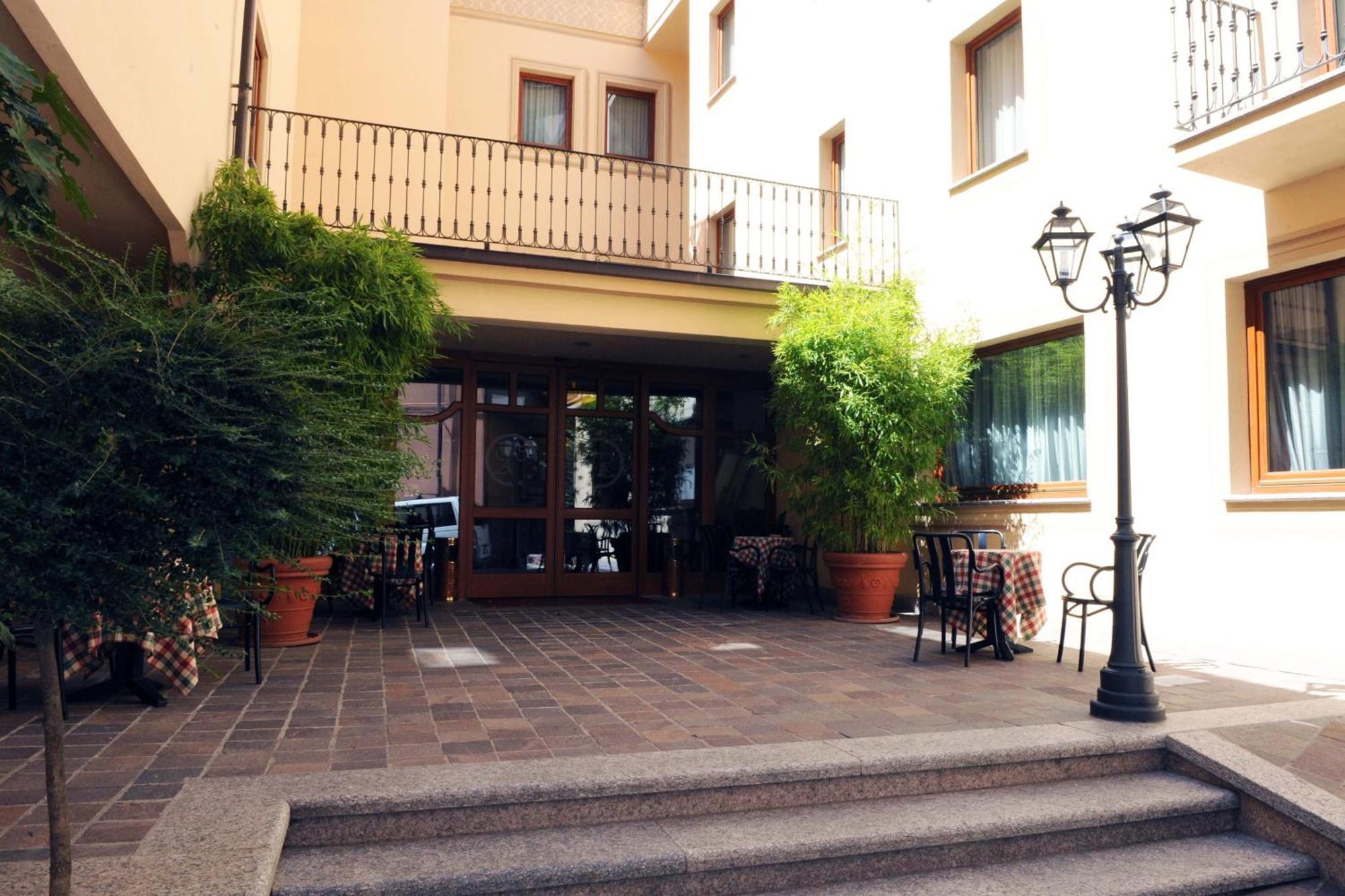 Hotel Acqui & Centro Benessere Acqui Terme Ngoại thất bức ảnh