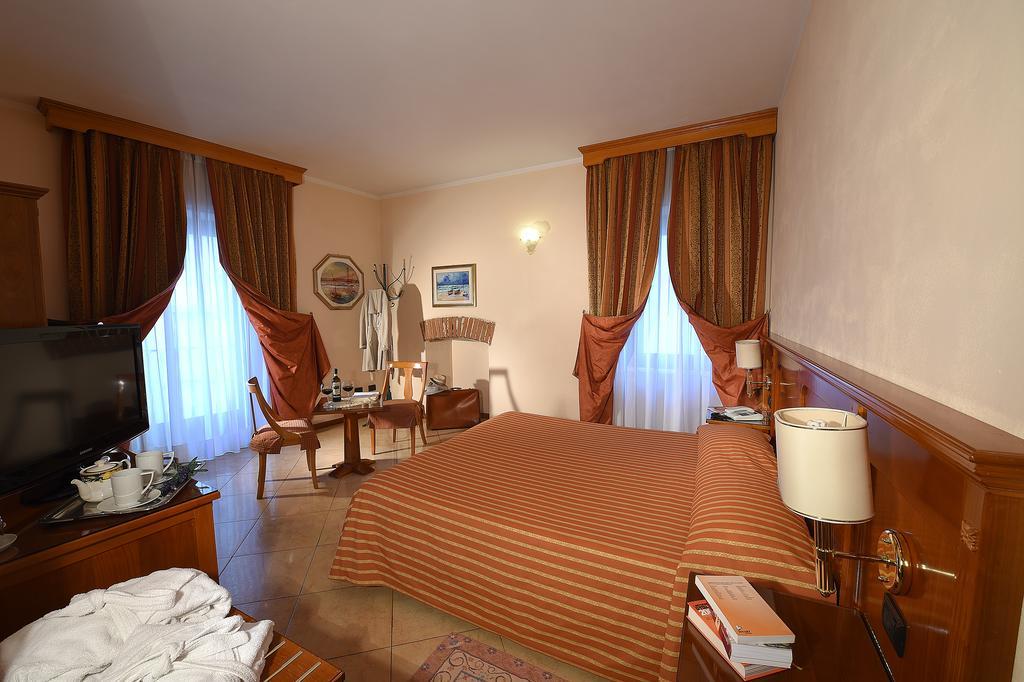 Hotel Acqui & Centro Benessere Acqui Terme Ngoại thất bức ảnh